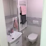 Rose Ντέμπρετσεν
